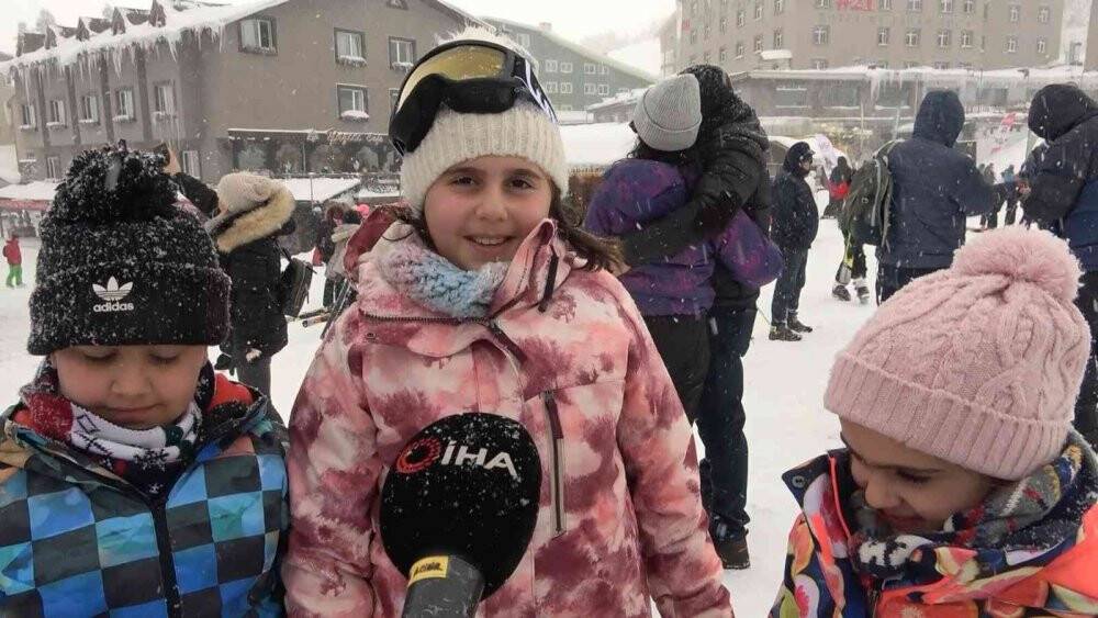 Uludağ turizmcilerinde tatilcilerinde yüzünü güldürdü