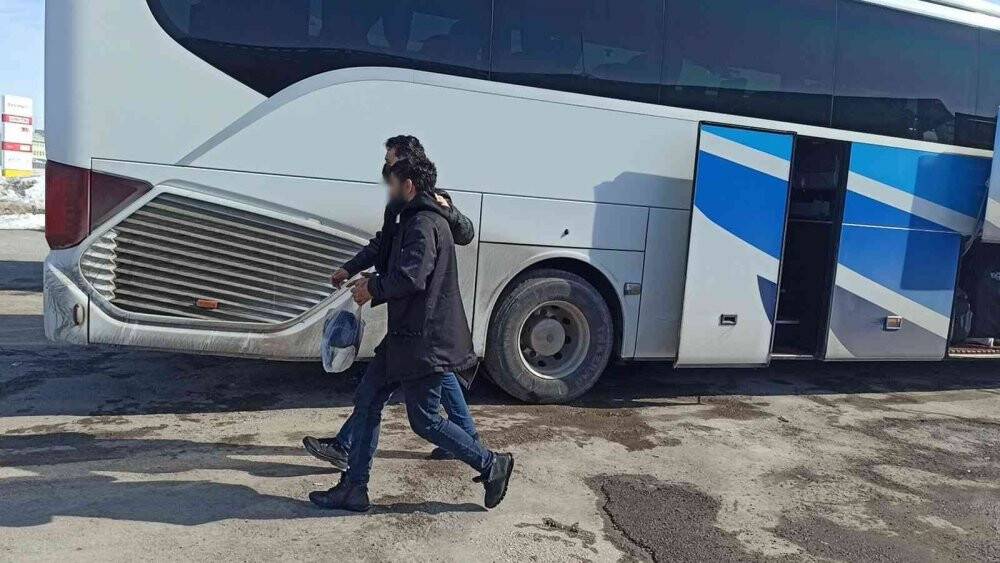 Şehirlerarası otobüsteki yolcunun üzerinden eroin çıktı