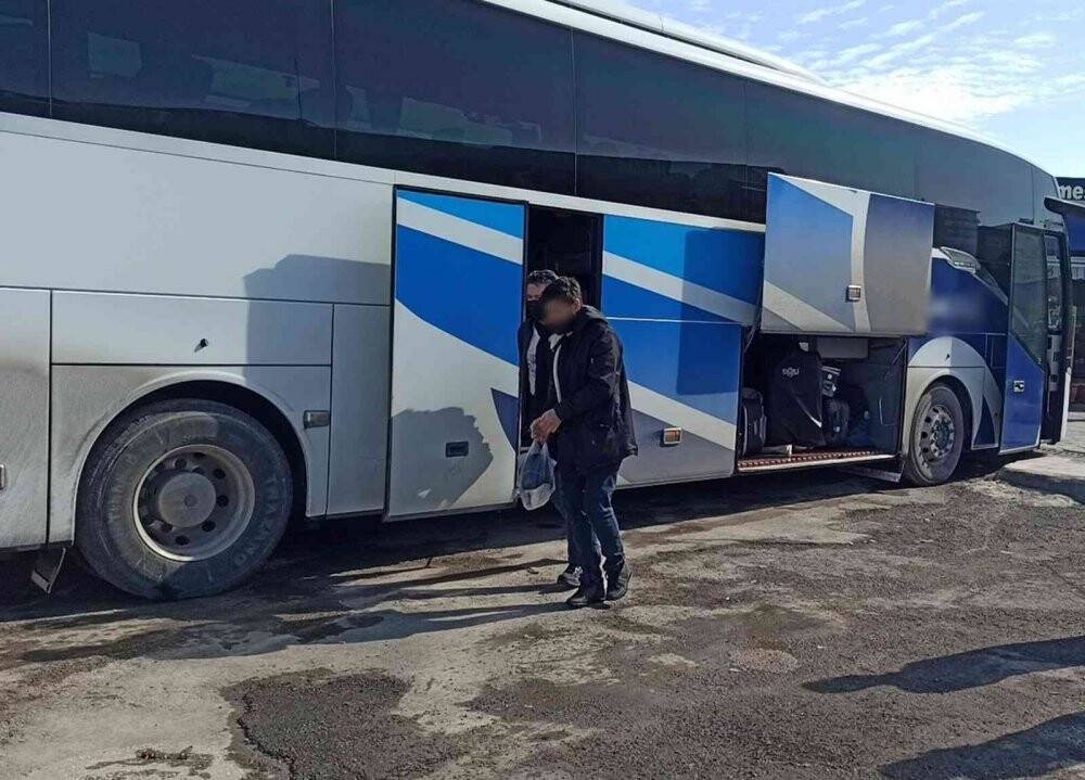 Şehirlerarası otobüsteki yolcunun üzerinden eroin çıktı