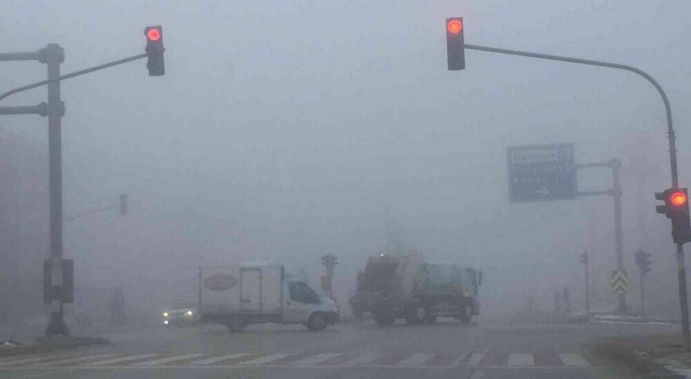 Kulu’da sis nedeniyle görüş mesafesi düştü