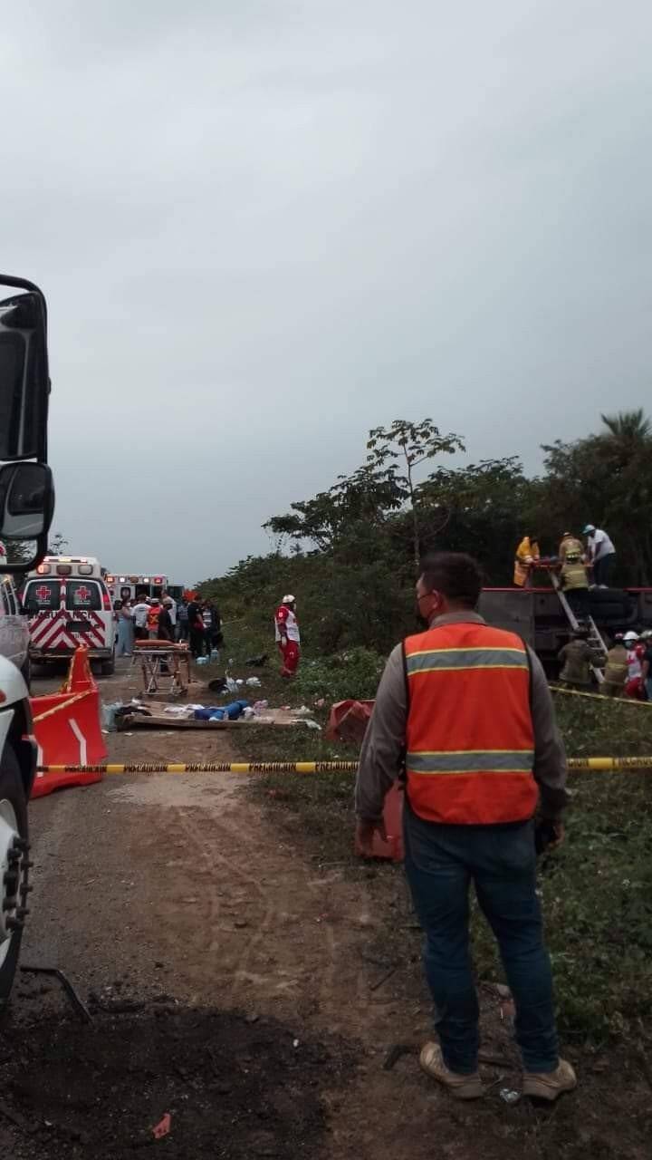 Meksika’da otobüs ile kamyon çarpıştı: 8 ölü