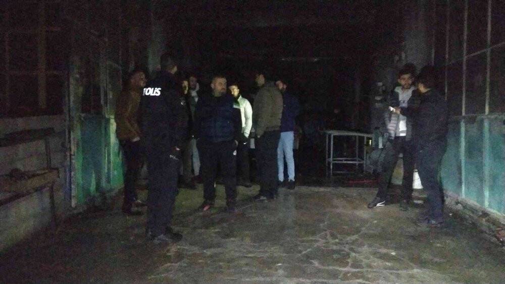 Tinerle soba yakmak isterken hem kendisini hem de arabayı yaktı