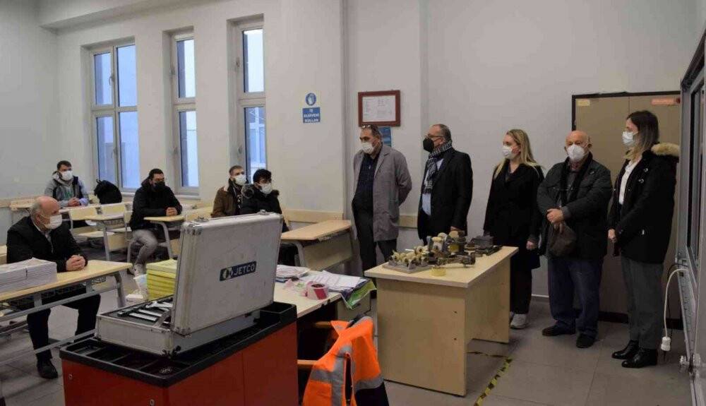 Aliağa’da hem istihdama hem de nitelikli personel yetiştirilmesine katkı sağlayacak proje