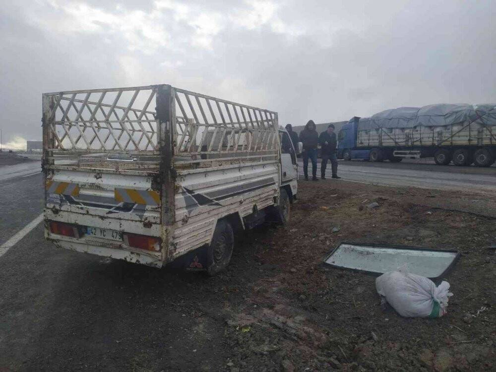 Konya’da kamyonet devrildi: 1 ölü, 3 yaralı