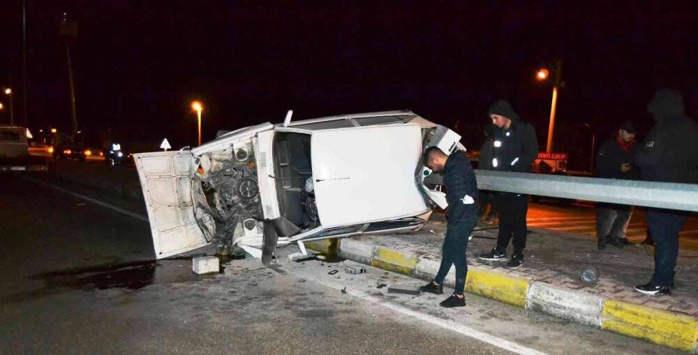 Konya’da yola çıkan köpek kazaya neden oldu: 2 yaralı