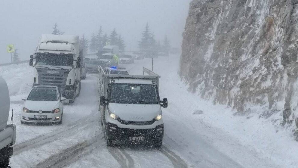Antalya-Konya karayolu sadece otobüslere kontrollü şekilde açıldı