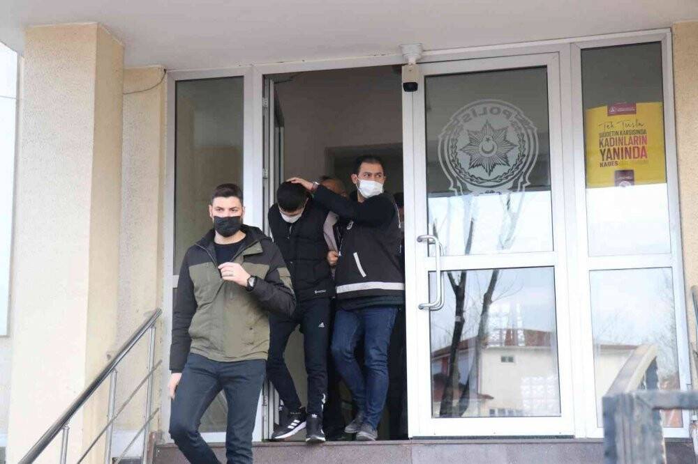 Konya'dan akrabasının yanına giden genç kız ölü bulundu