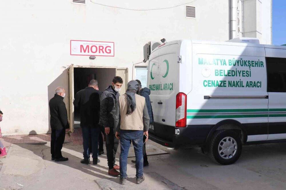 Mamadan zehirlenen 3 bebekten 2’si öldü