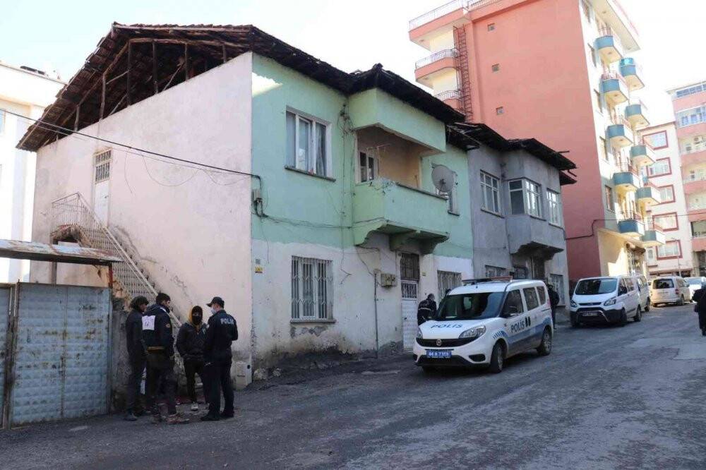 Mamadan zehirlenen 3 bebekten 2’si öldü