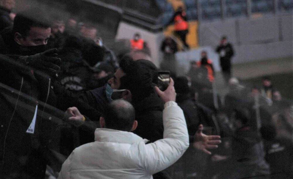 Ankaragücü maçı sonunda tribünlerde gerginlik