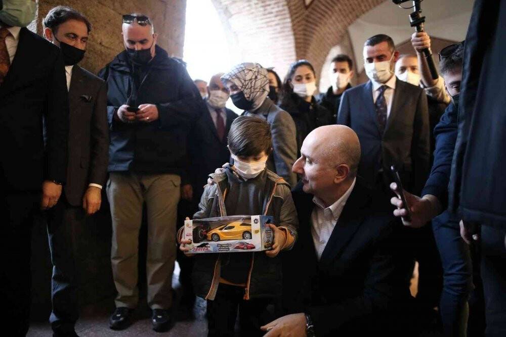 Bakan Karaismailoğlu: Halkımız suyu getirenle testiyi kıranları çok iyi biliyor