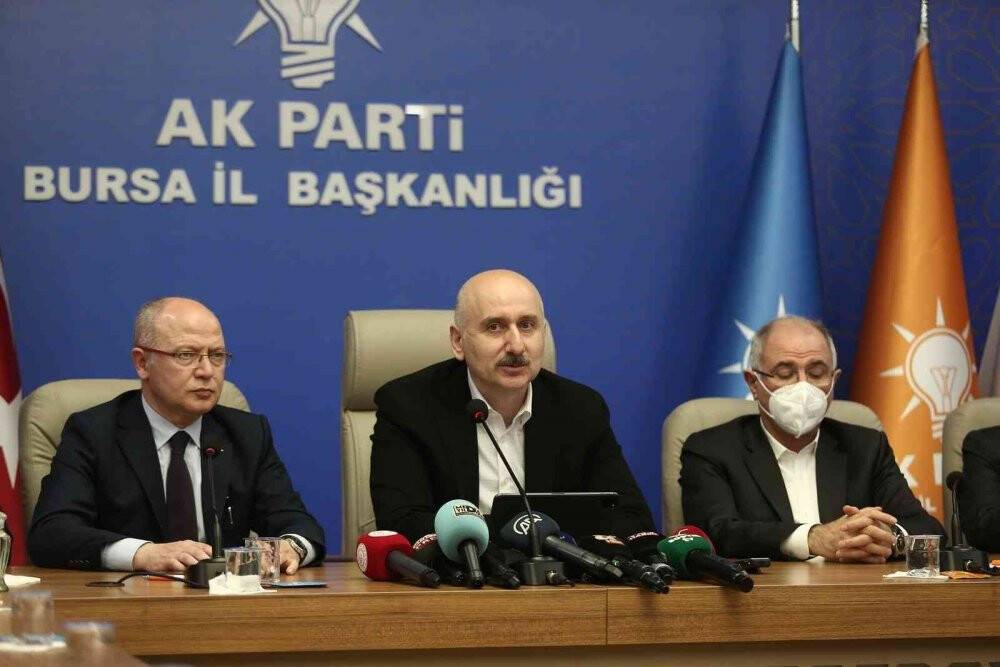 Bakan Karaismailoğlu: Halkımız suyu getirenle testiyi kıranları çok iyi biliyor