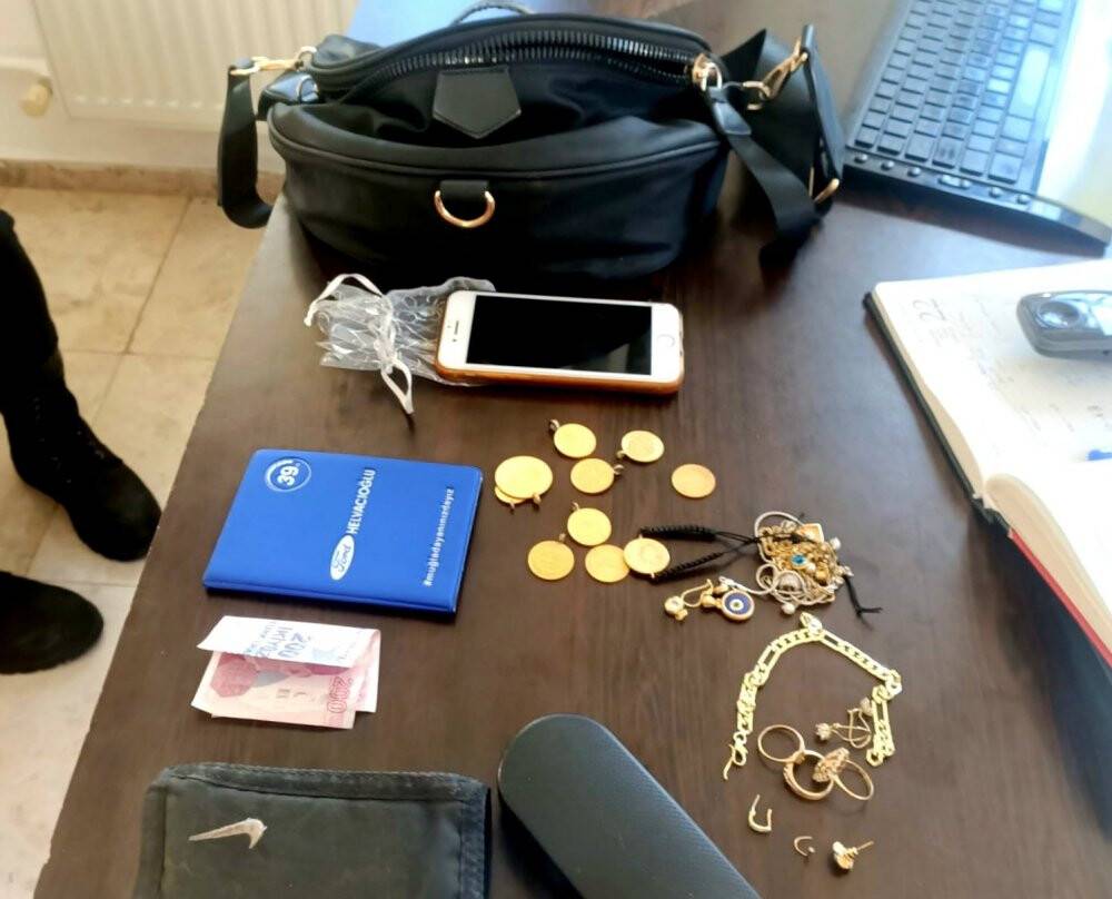 Minibüsü yanan, aracı soyulan seyyar satıcıdan örnek davranış
