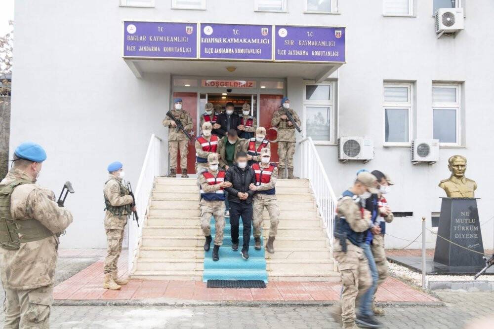 Diyarbakır merkezli terör operasyonunda 7 tutuklama
