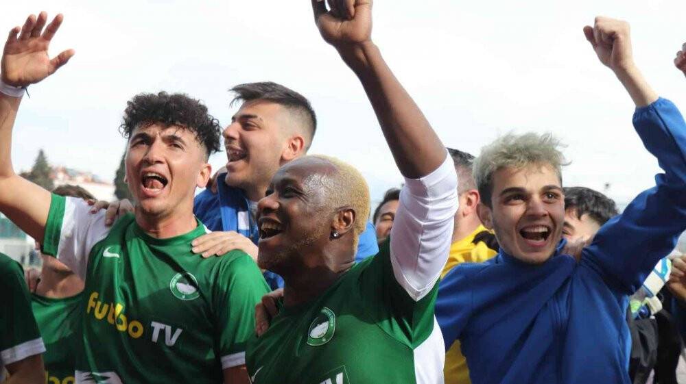 İbrahima Yattara 41 yaşında yeşil sahalara döndü