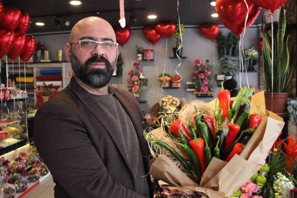 Bu da, biber, salatalık ve patlıcandan oluşan buket