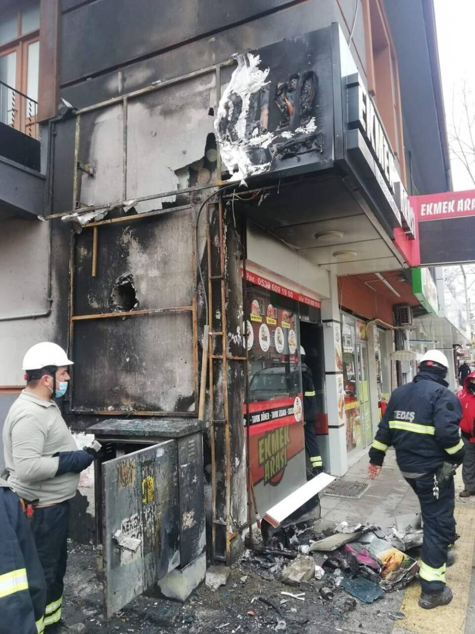 İş yerindeki  yangın maddi hasara neden oldu