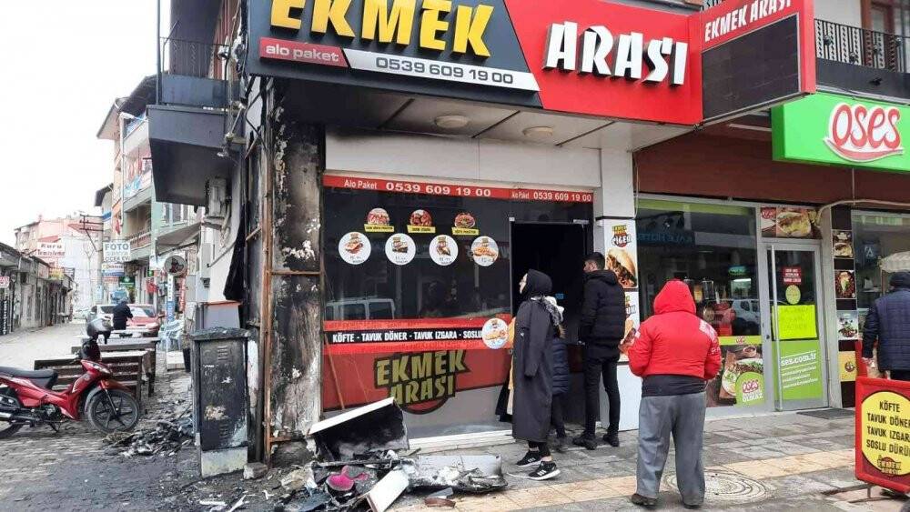 İş yerindeki  yangın maddi hasara neden oldu