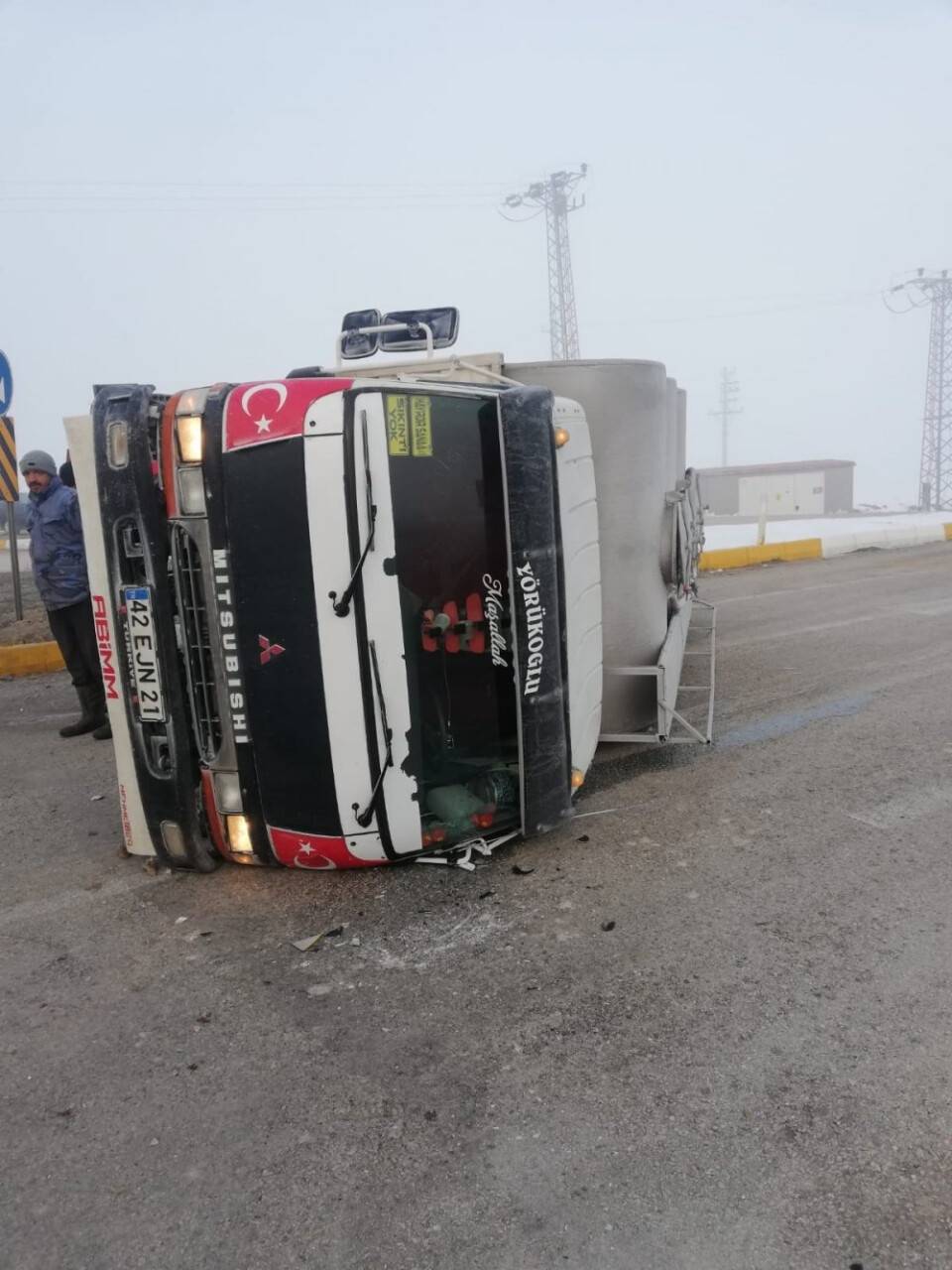 Konya'da yoğun sis kazaya neden oldu: 2 yaralı