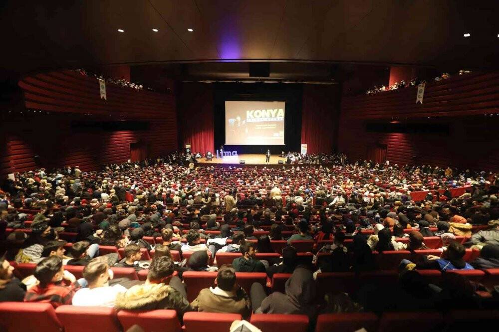 Lise Medeniyet Akademisi’nden lise son sınıf öğrencilerine seminer
