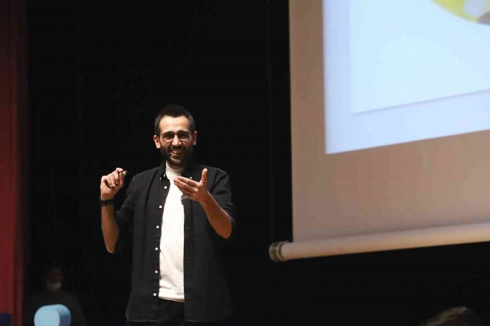 Lise Medeniyet Akademisi’nden lise son sınıf öğrencilerine seminer