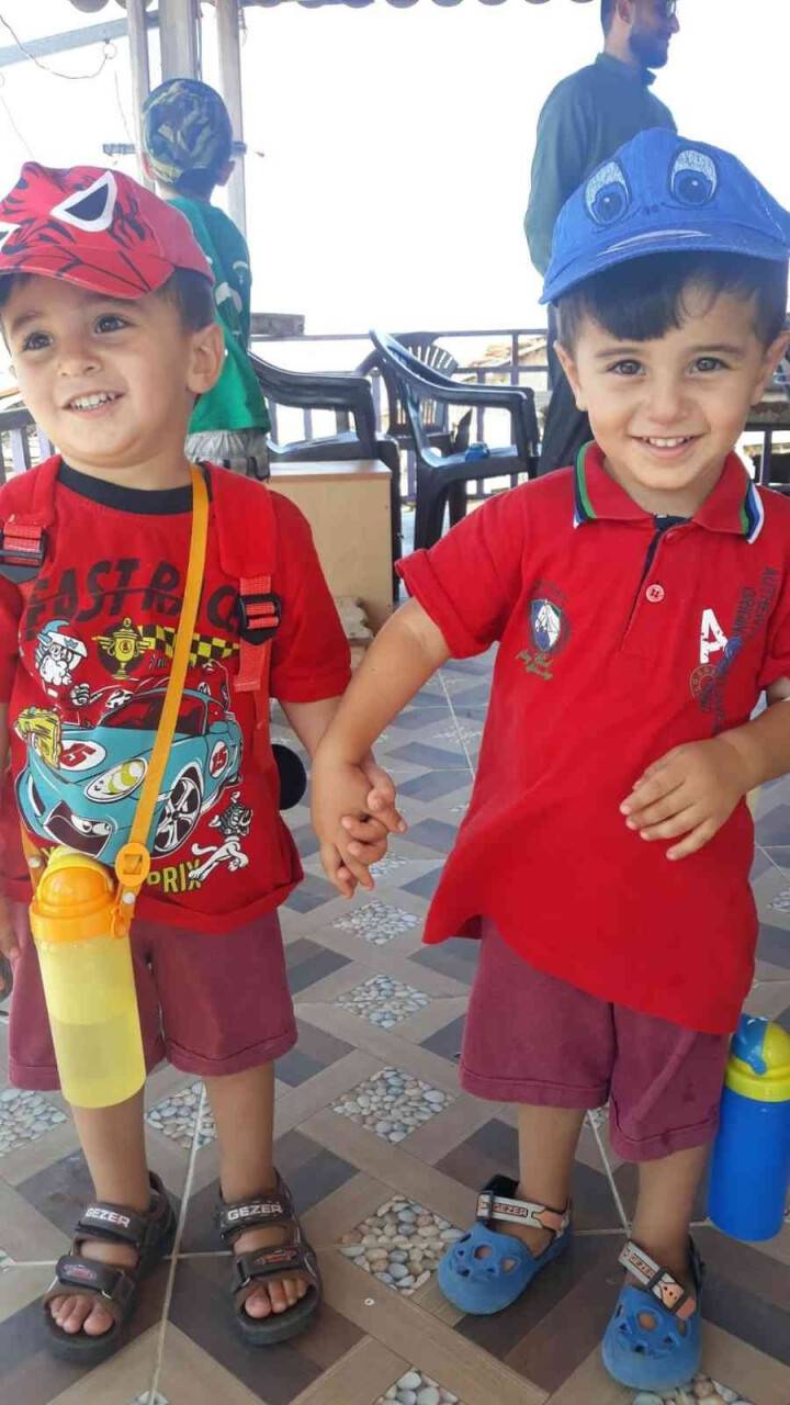 3 yaşındaki ikizler yangında öldü