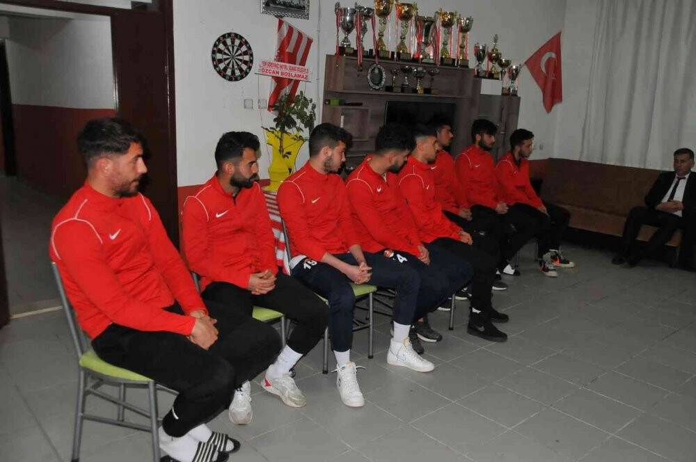 Akşehir Spor yeni teknik direktörü ve yeni transferleriyle iddialı geliyor