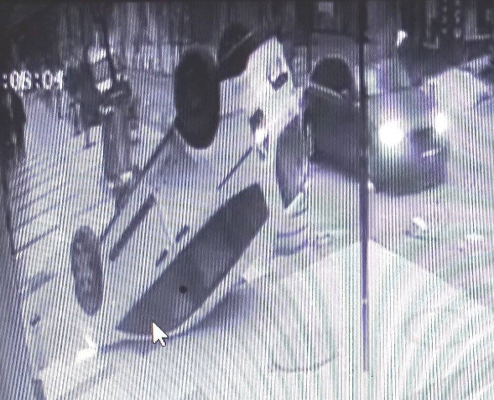 Balıkesir’de 2 kişinin yaralandığı kaza kamerada