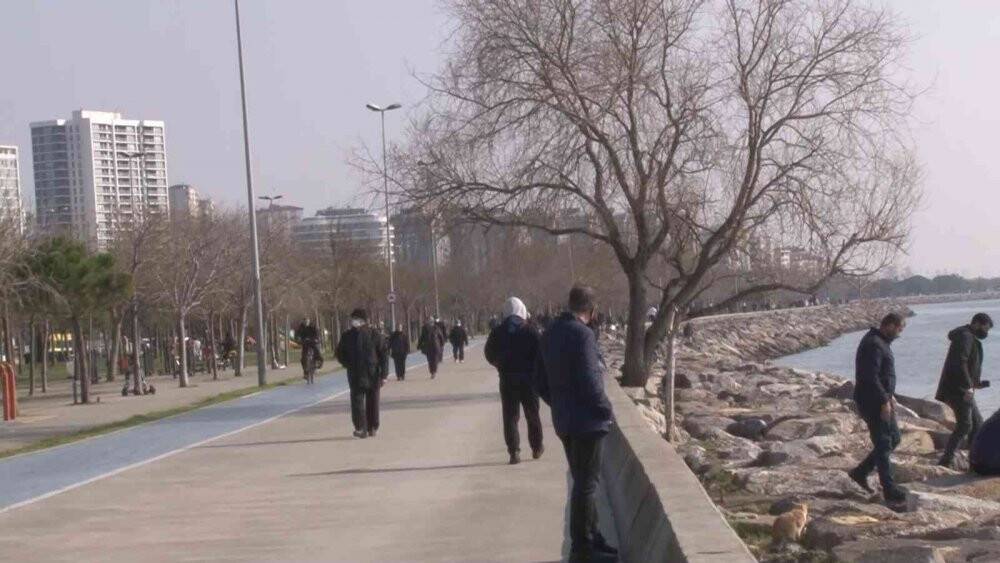 Güneşi gören vatandaşlar sahillere akın etti