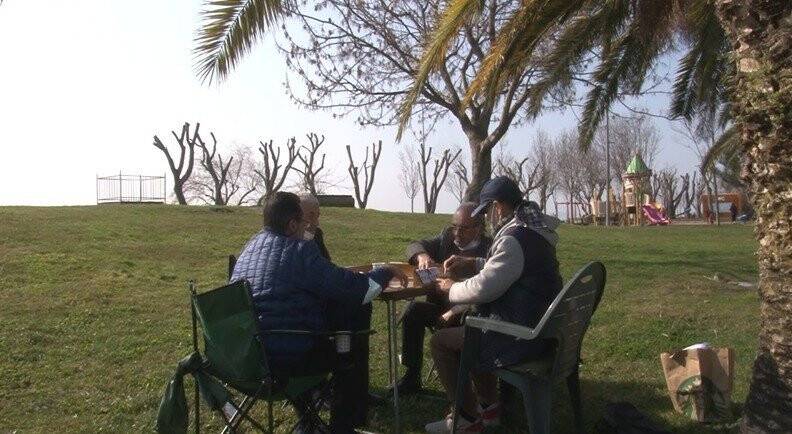 Güneşi gören vatandaşlar sahillere akın etti