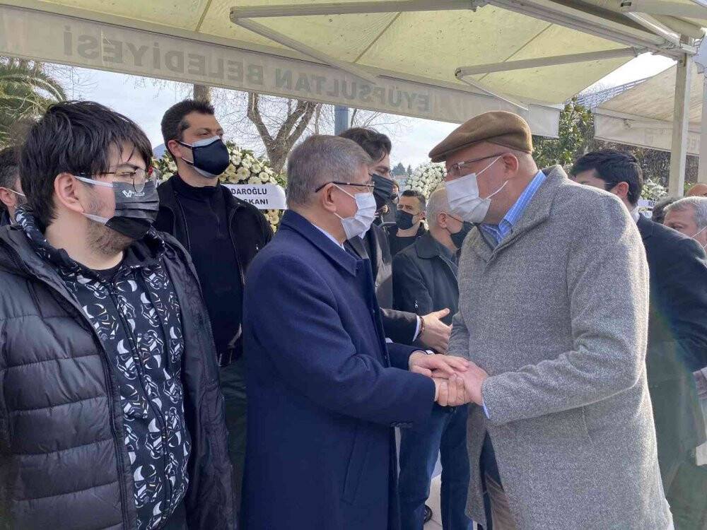 Ahmet Davutoğlu’nun kayınpederi son yolculuğuna uğurlandı