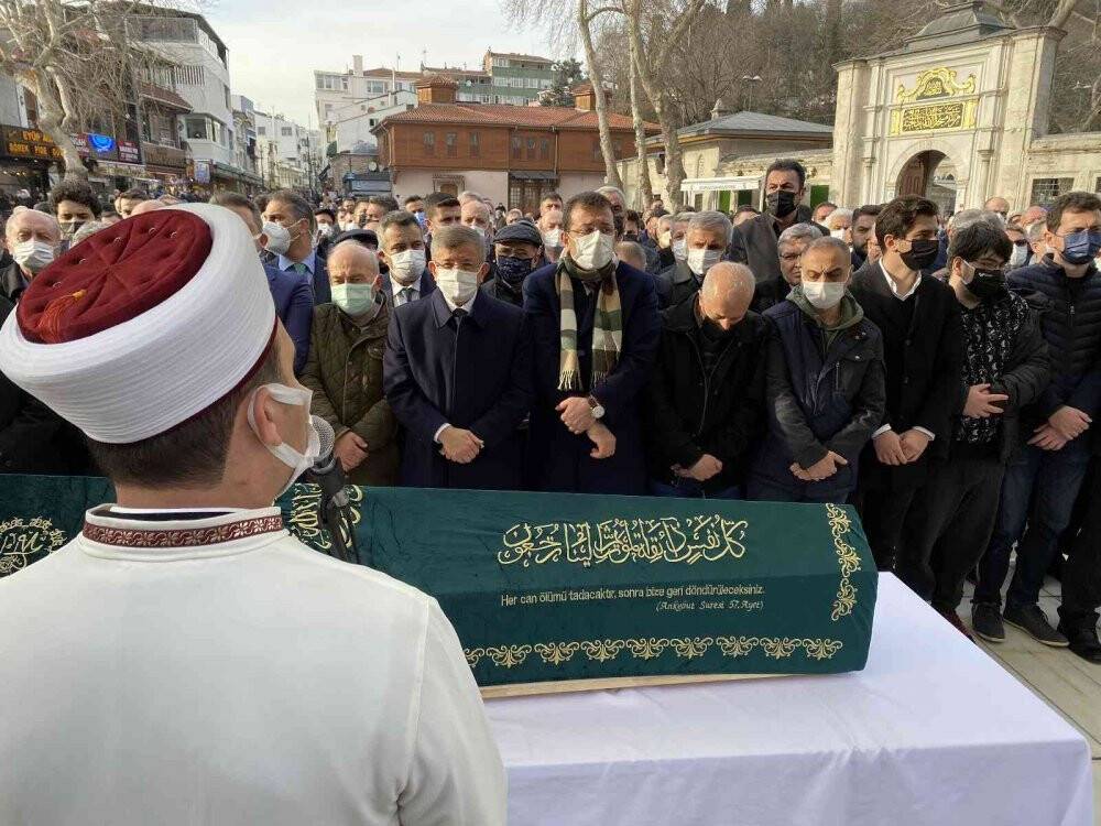 Ahmet Davutoğlu’nun kayınpederi son yolculuğuna uğurlandı