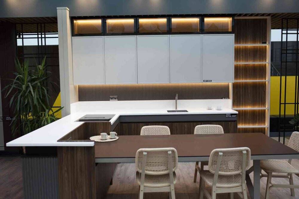 Antalya’da üretip, dünyaya gönderiyor