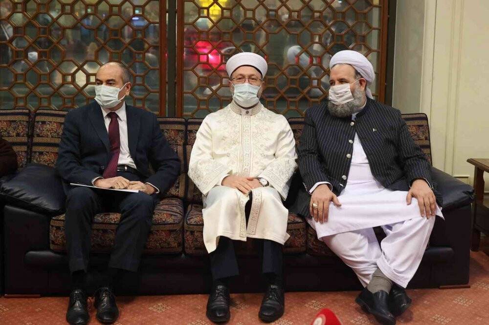 Diyanet İşleri Başkanı Erbaş Pakistan’da