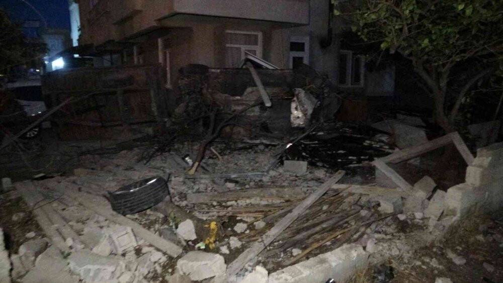 Otomobille makas atan gençler kaza anlarını kayda aldı