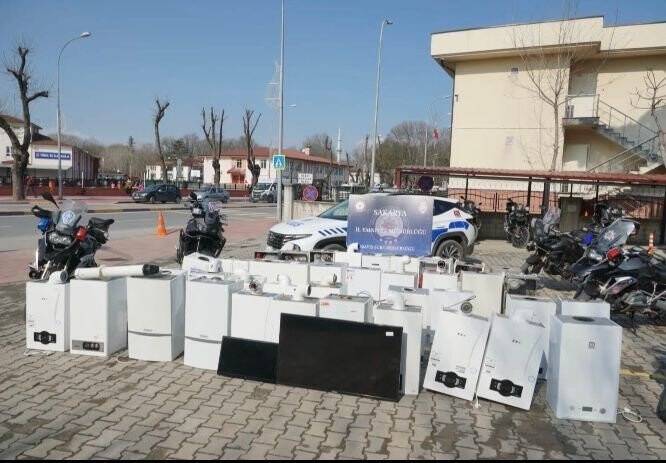 Yazlık evlerden beyaz eşya çalan 3 kişi tutuklandı