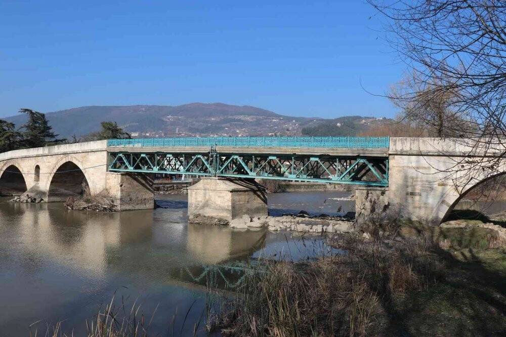 527 yıllık tarihiyle hizmet vermeye devam ediyor