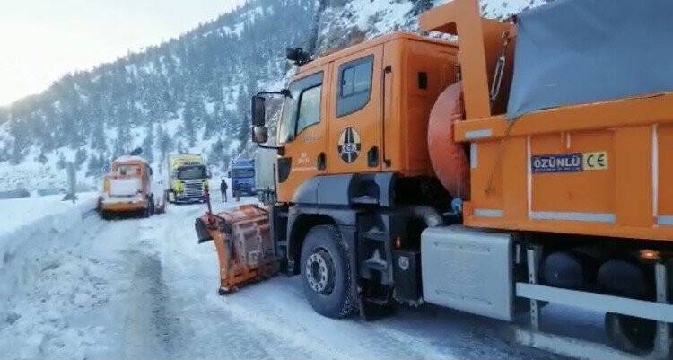 Antalya-Konya karayolu tüm araç trafiğine açıldı