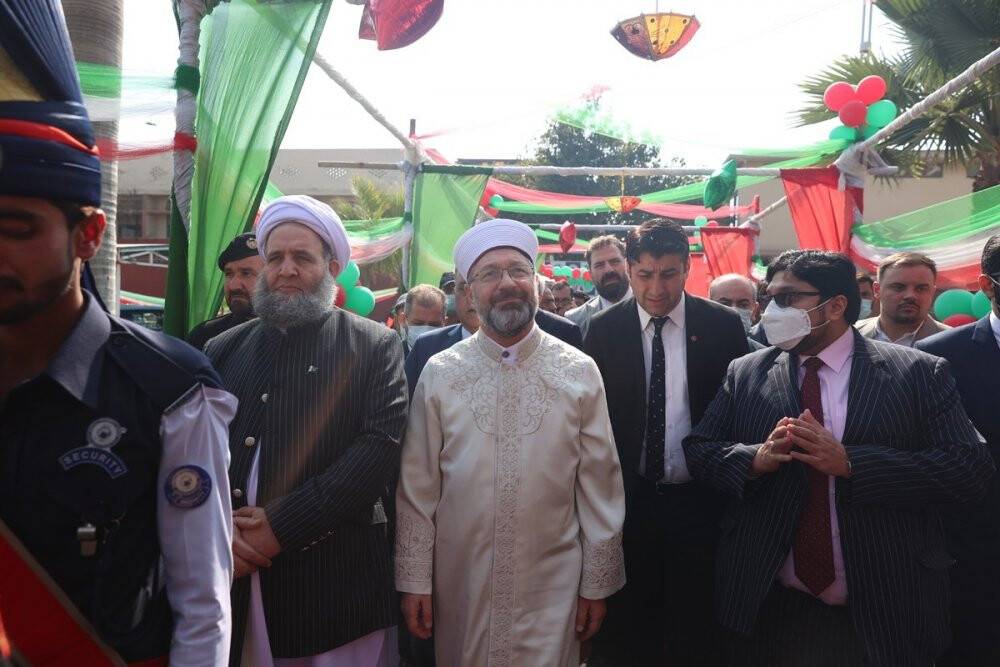 Diyanet İşleri Başkanı Erbaş: 'Bütün insanlığa İslam’ın adaletini, iyilik ve barış anlayışını götürmeliyiz'