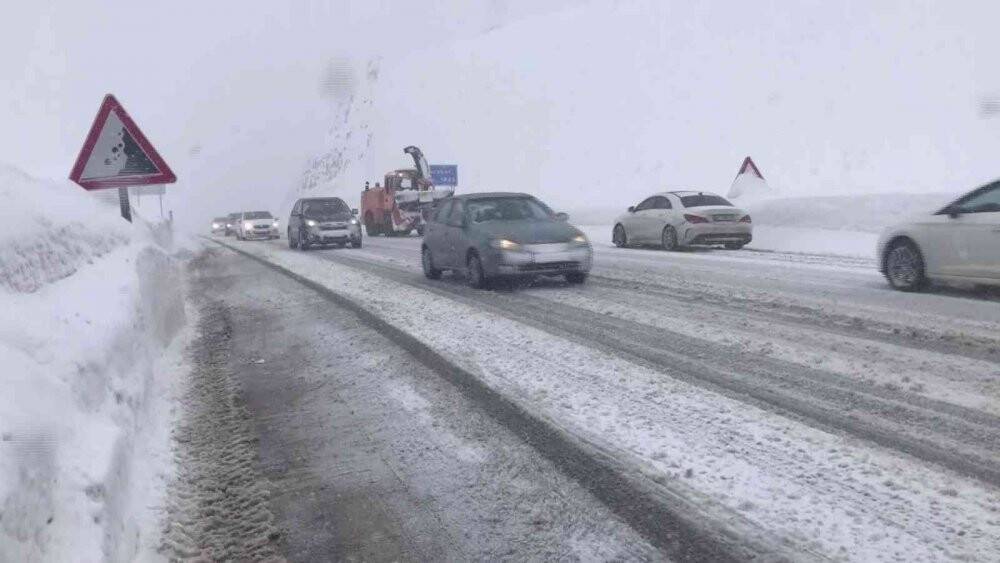 Konya-Antalya karayolu tırlar hariç araç trafiğine açıldı