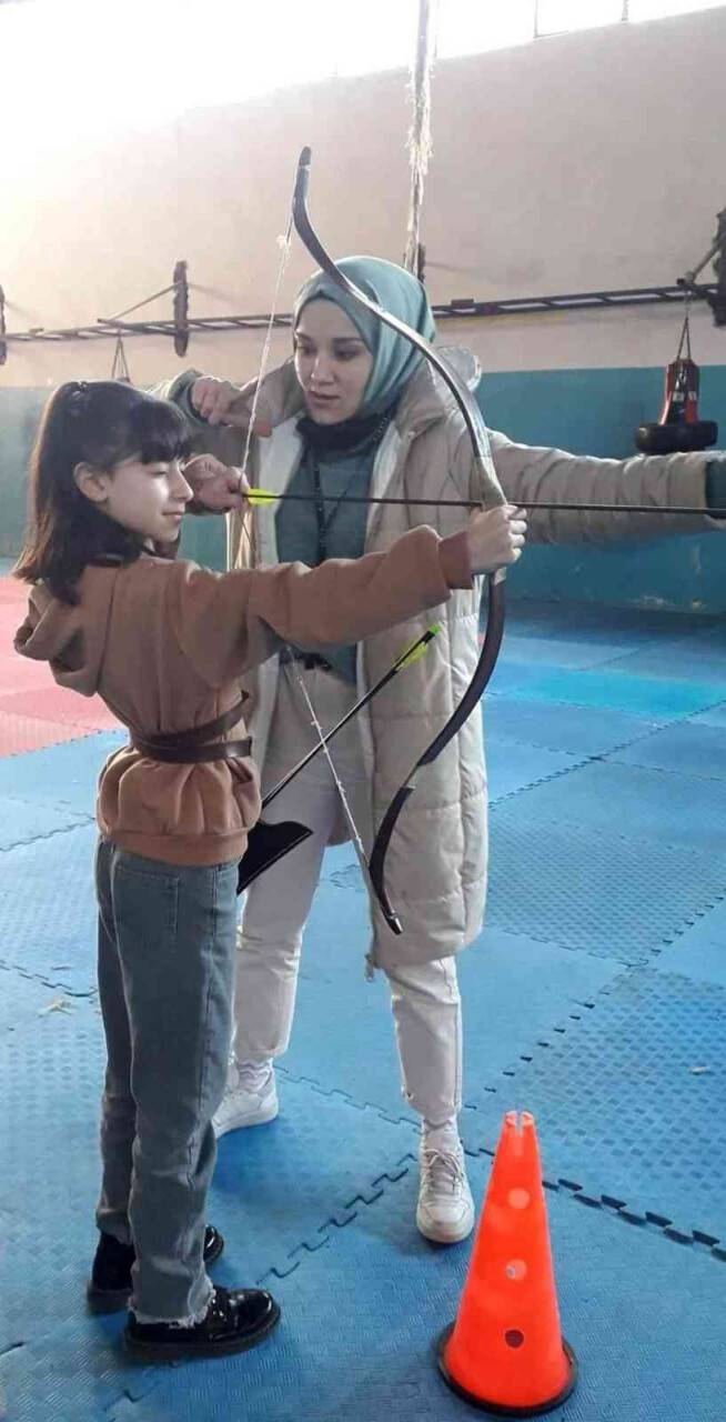 Milli sporcu Nazan, son yolculuğuna uğurlandı