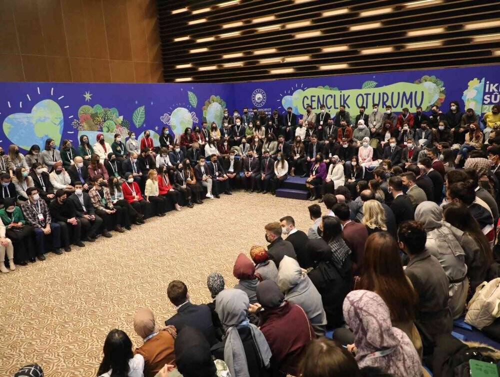 Bakan Kurum, 209 üniversitenin İklim Elçileri ile bir araya geldi