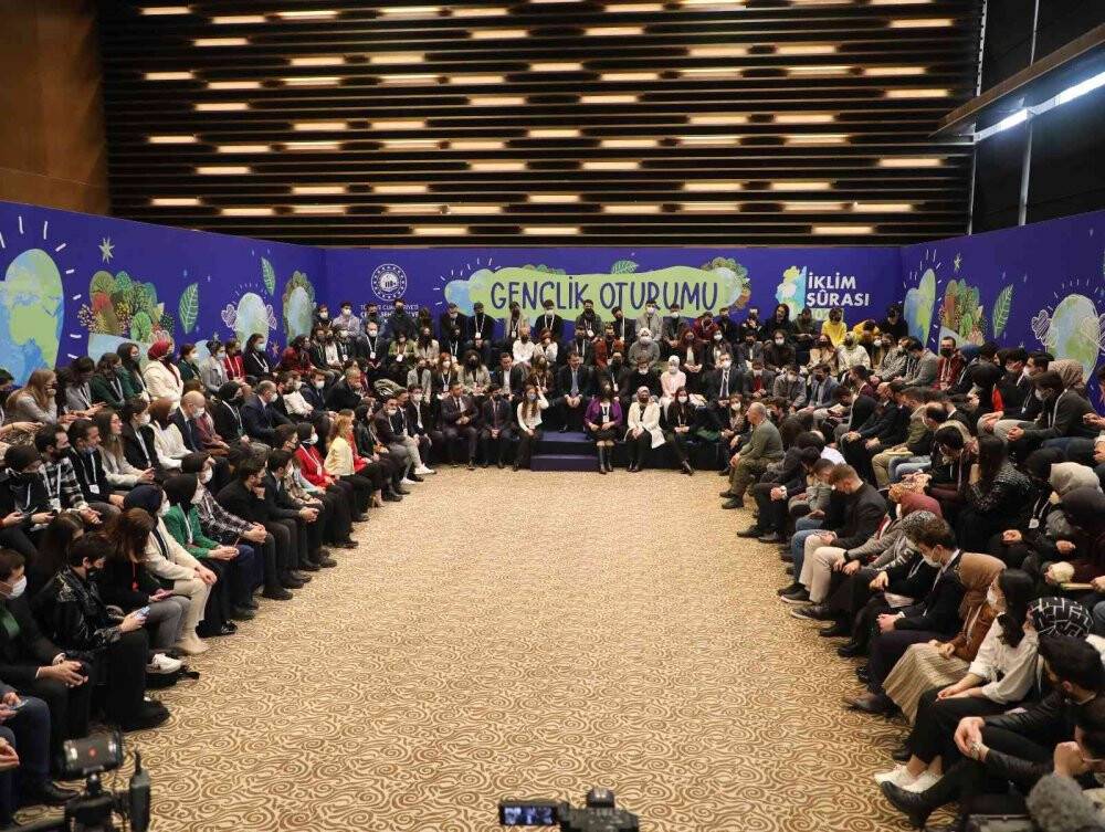 Bakan Kurum, 209 üniversitenin İklim Elçileri ile bir araya geldi