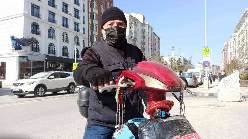 Boyanacak ayakkabı neredeyse o orada