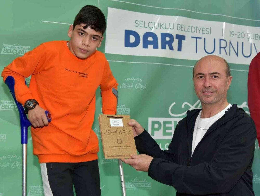 Selçuklu Belediyesi dart turnuvasında ödüller sahiplerini buldu