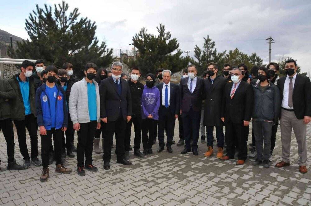 Başkan Akkaya Fen Lisesi öğrencileri ile buluştu