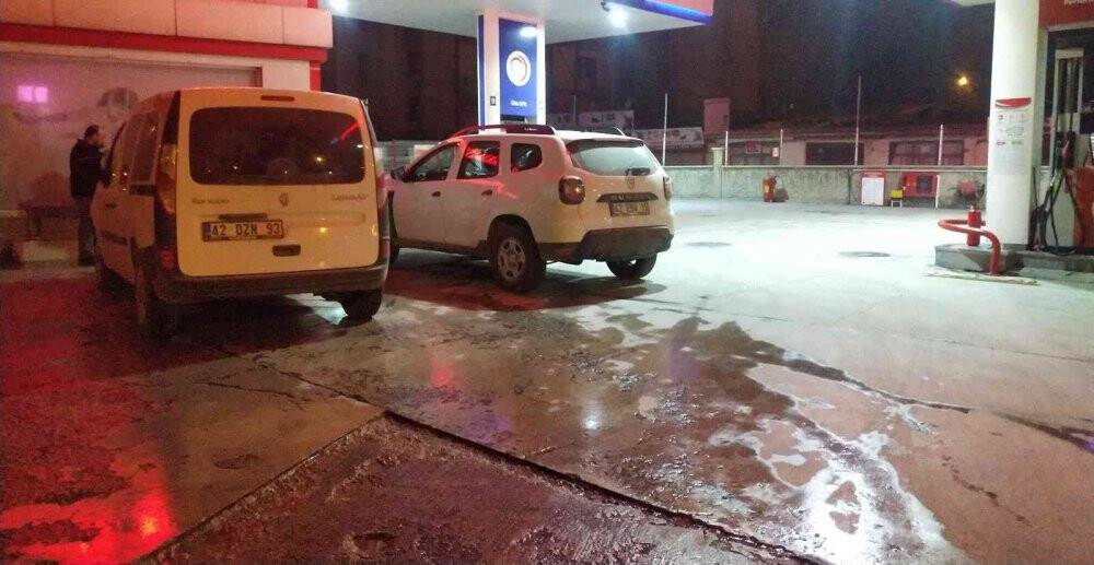 Konya'da yol verme tartışması! Tabancayla vurup yaraladı