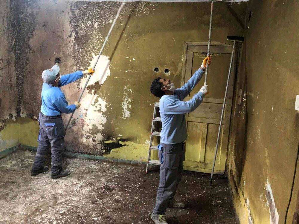 Evi yanan aileye yardım eli uzatıldı