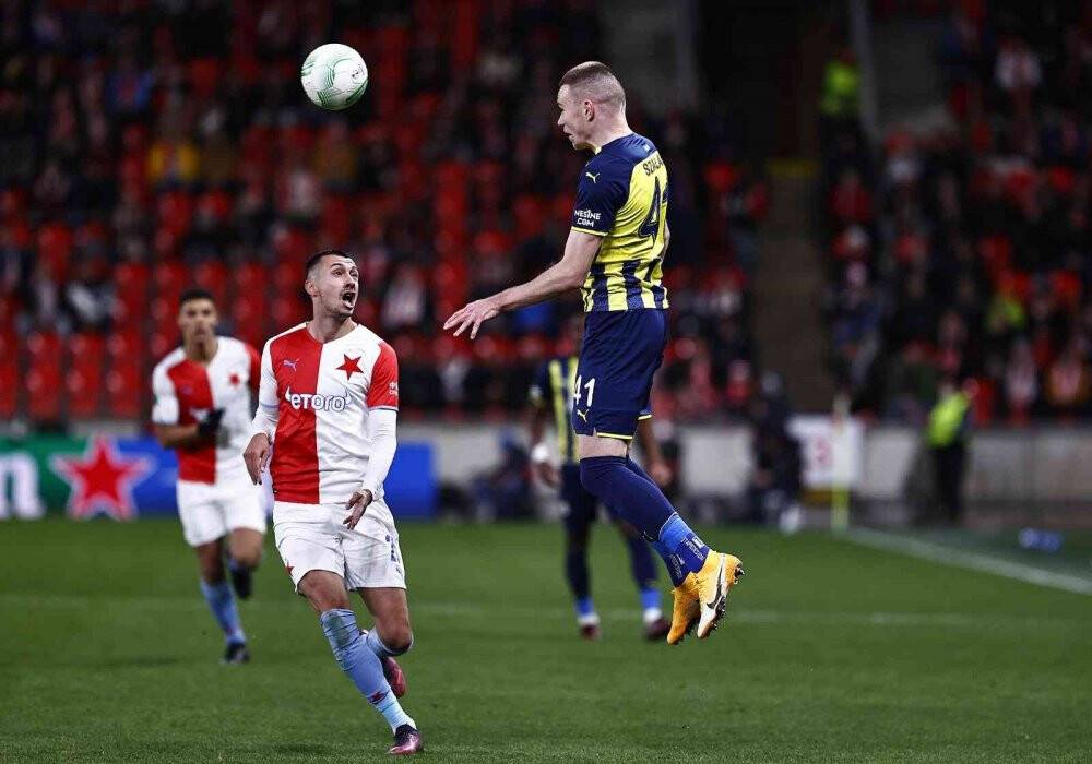 Slavia Prag: 3 - Fenerbahçe: 2)