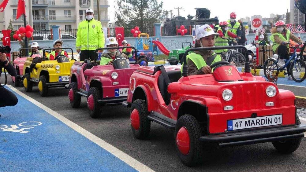 İçişleri Bakanı Soylu trafik eğitim parkını ziyaret etti